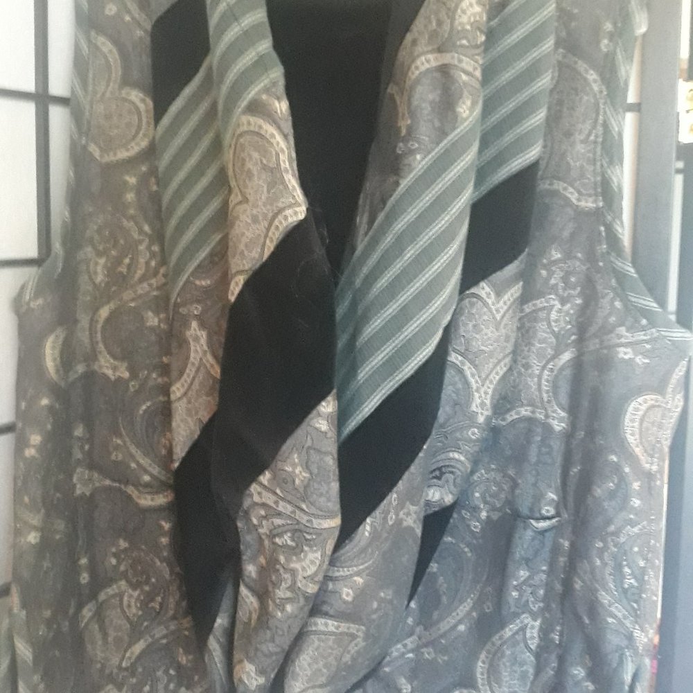 'KOOS of Course!' Gray Paisley Vest & Scarf, Size:  OS, FINAL price.